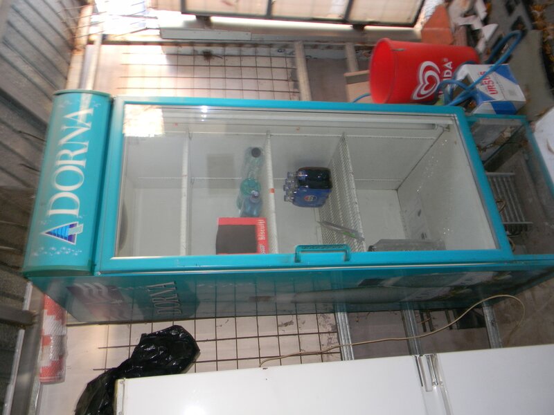 Vand doua congelatoare inghetata model AHT folosite,